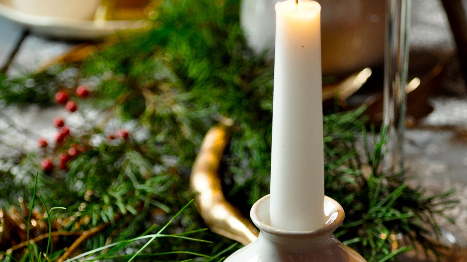 A Woodland Christmas Table Setting