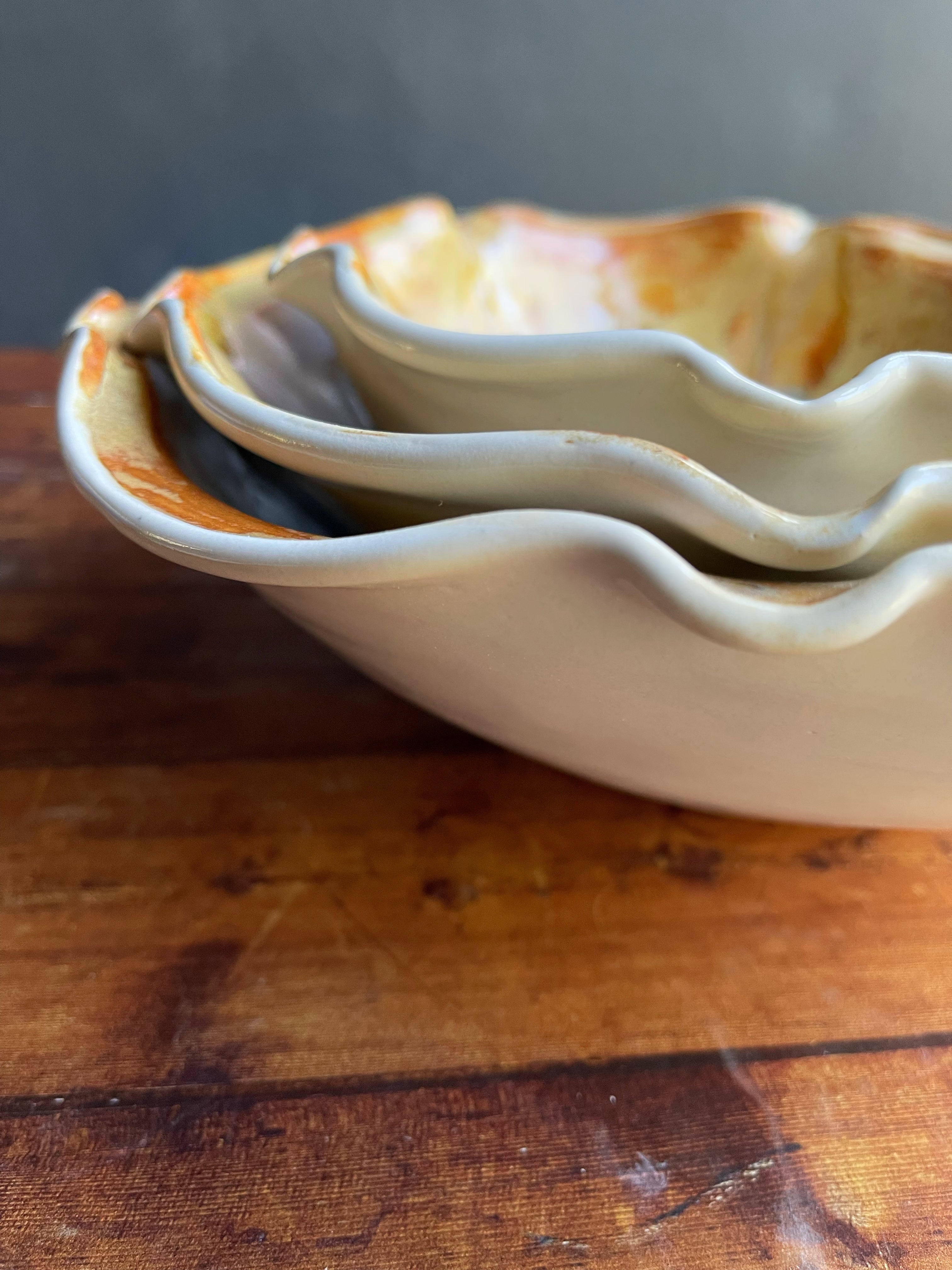 Ceramic nesting bowl set