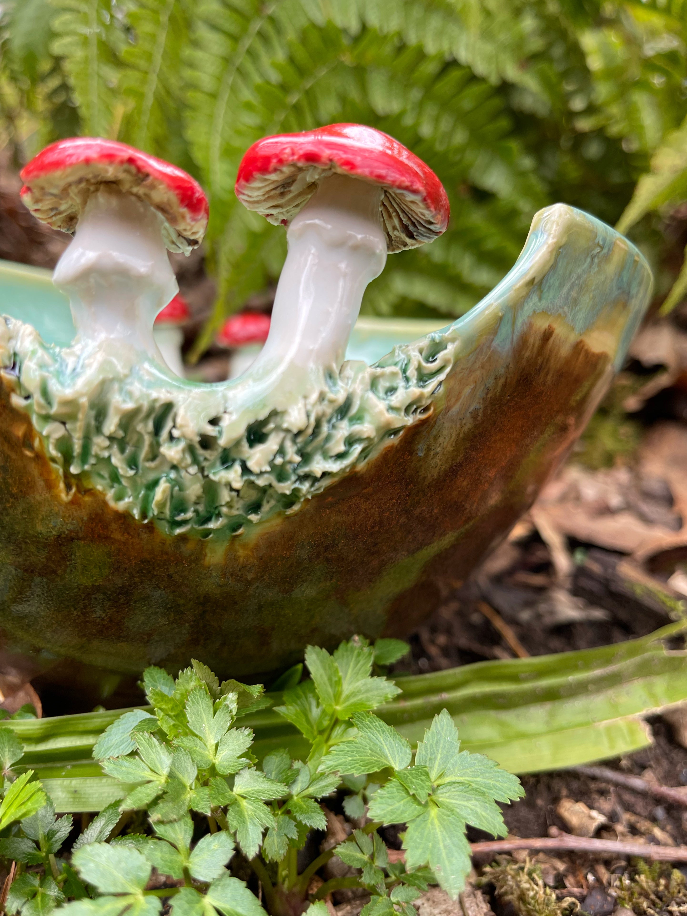 Ceramic mushrooms bowl