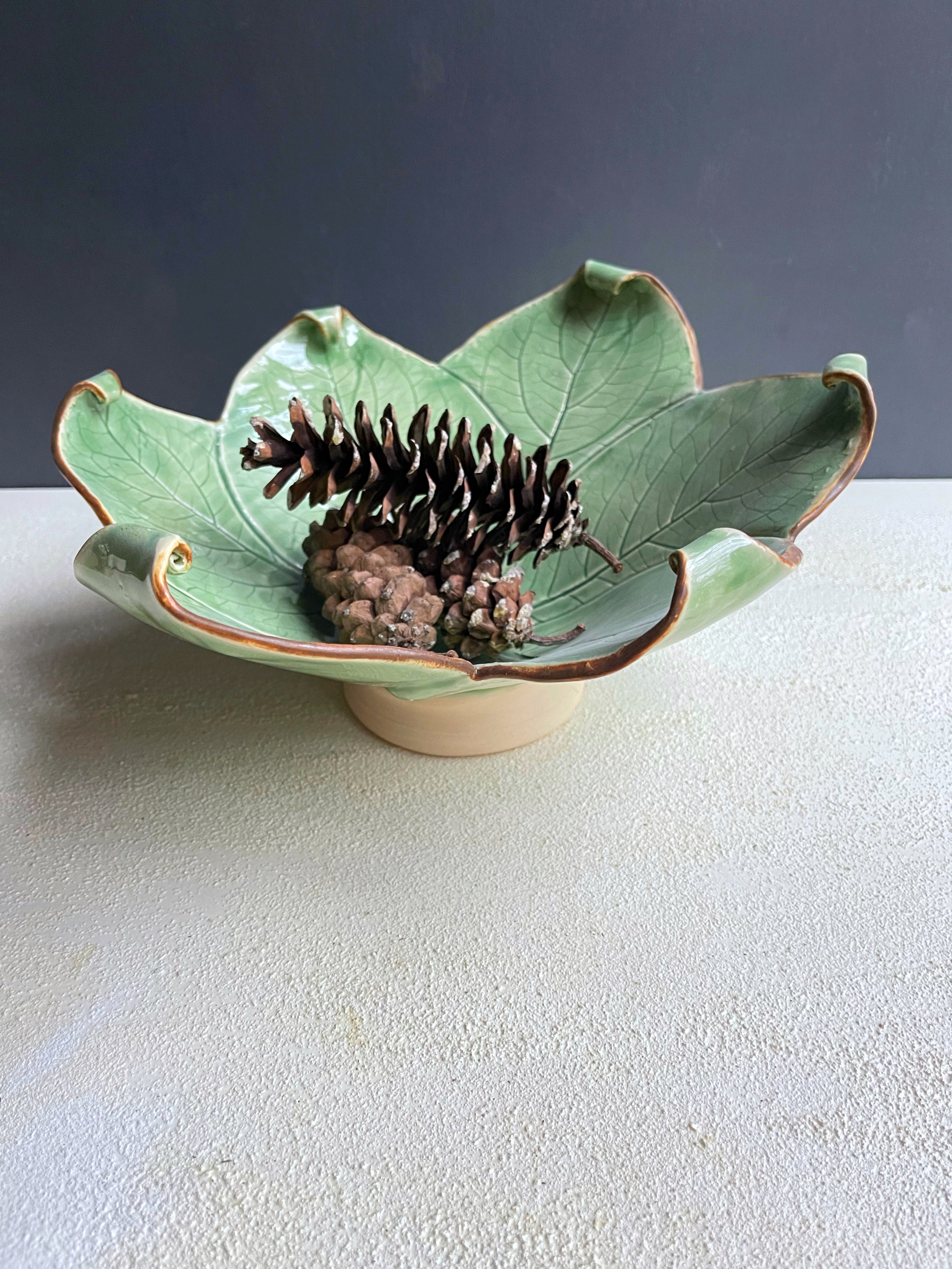 Hosta Leaf bowl large ceramic serving vessel – Lee Wolfe Pottery